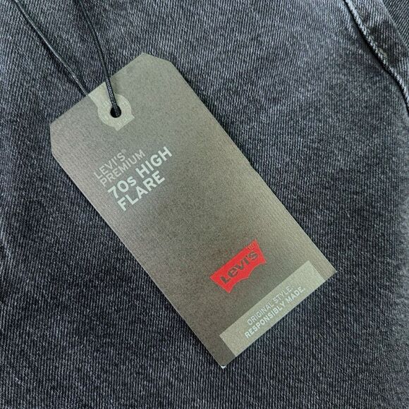Levi’s Premium 70s High Flare Ultra High-Rise Jeans - Size W29 / L32 - MSRP $98 - Picture 7 of 8